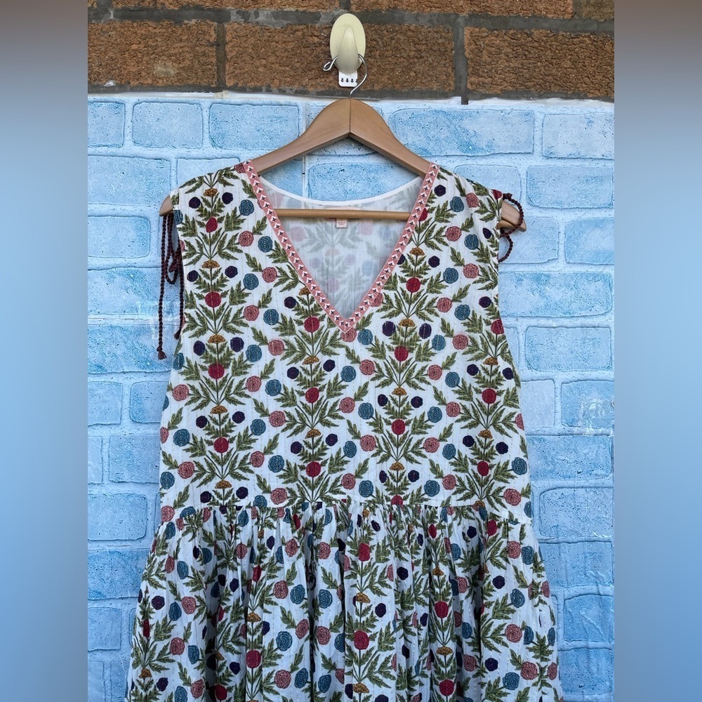 Pink chicken metallic tassel rose prints dress size large - Picture 5 of 16